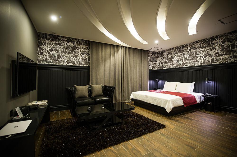 Hotel Floce Pucshon Kültér fotó