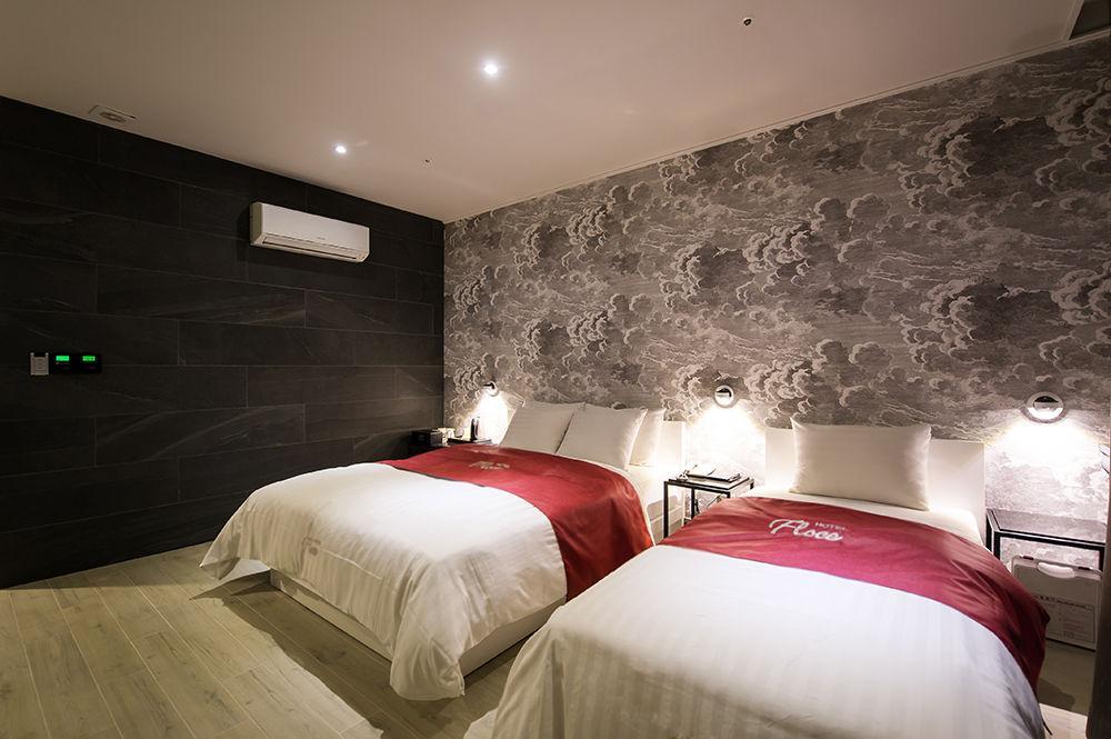 Hotel Floce Pucshon Kültér fotó