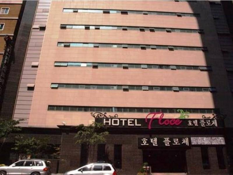 Hotel Floce Pucshon Kültér fotó