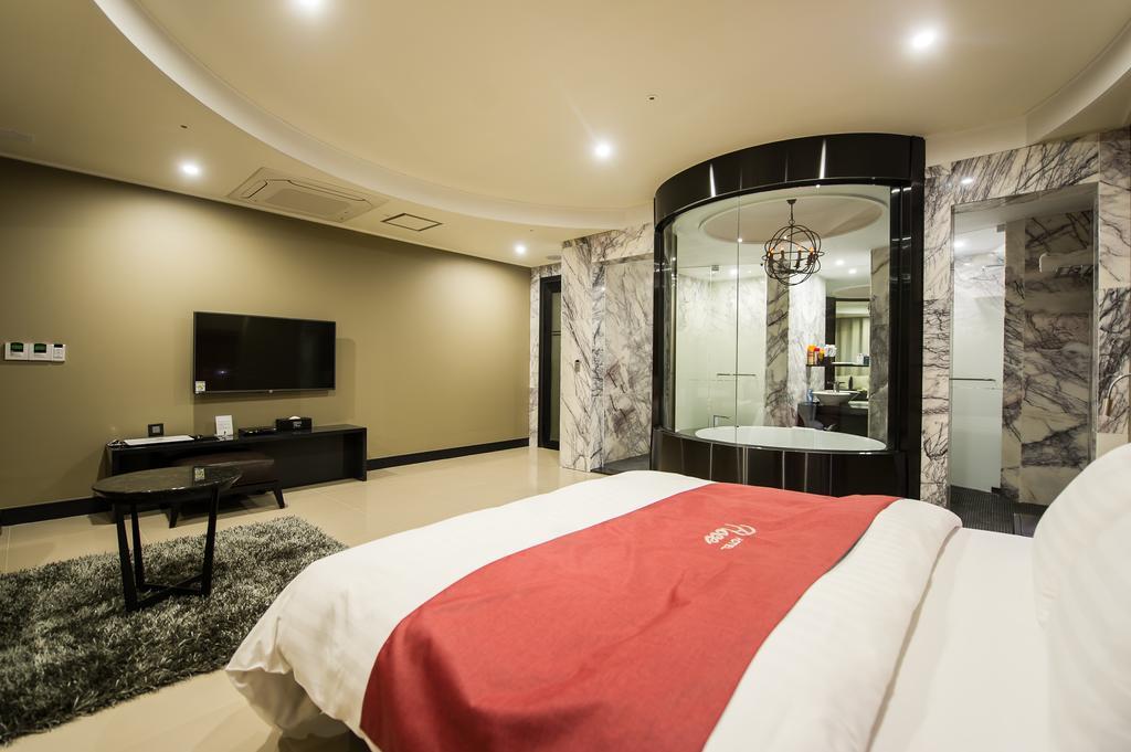 Hotel Floce Pucshon Szoba fotó