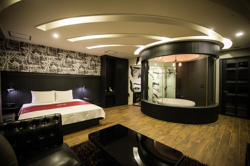 Hotel Floce Pucshon Szoba fotó